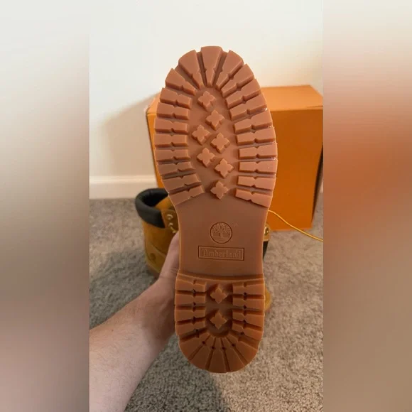 Louis Vuitton X Timberland Boots - Picture 8 of 14